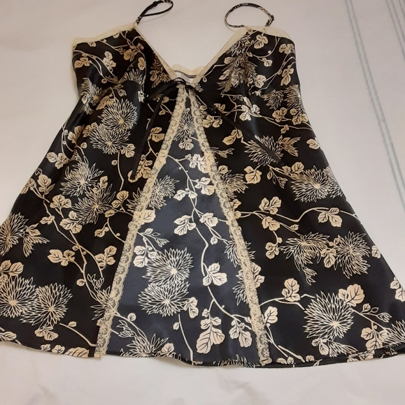 VS tie front nightie - Picture 4 of 11